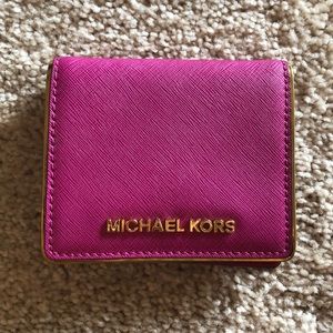 Michael kors wallet